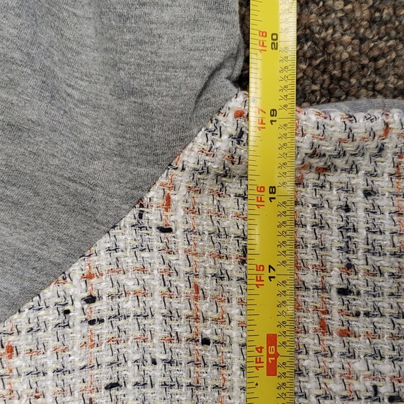 Gap Sweatshirt, Medium - Picture 8 of 8